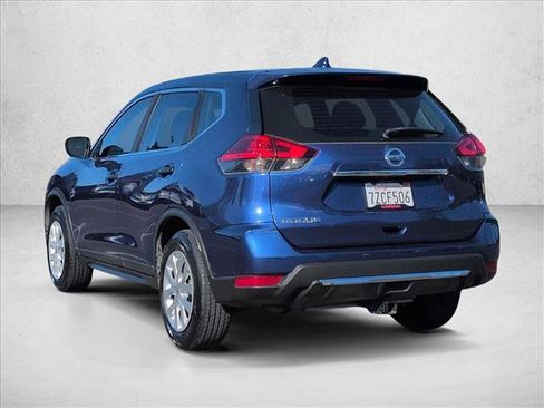 Used 2017 Nissan Rogue S image 8