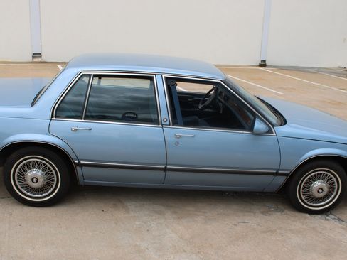 Used 1990 Buick Le Sabre Custom FWD image 30