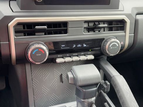 Used 2025 Toyota Tacoma SR image 11