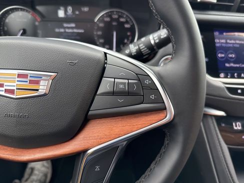 Used 2025 Cadillac XT5 Premium Luxury image 19