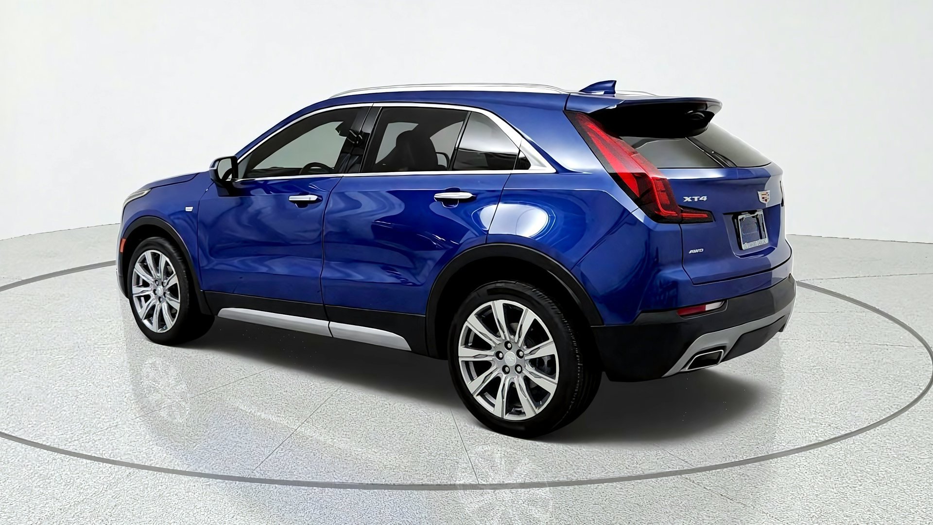 Certified 2023 Cadillac XT4 Premium Luxury w/ Cold Weather Package AWD/4WD image 3