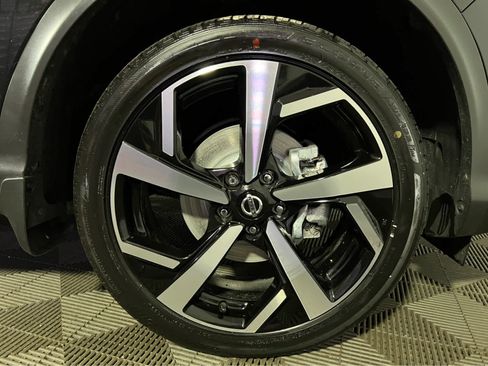 Used 2022 Nissan Rogue Sport SL AWD/4WD image 9