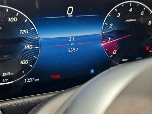 Certified 2025 Mercedes-Benz GLB 250 image 10