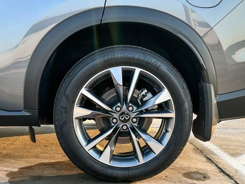 Certified 2024 INFINITI QX60 Luxe image 23