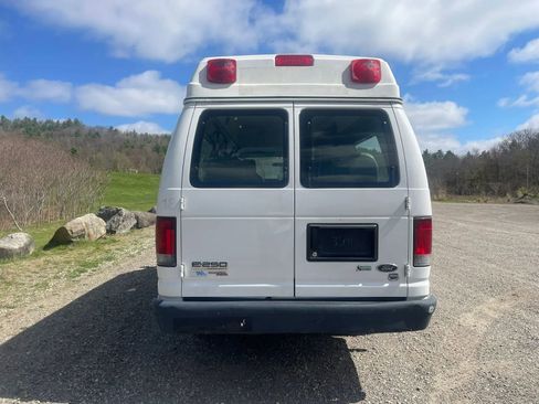 Used 2011 Ford E-250 and Econoline 250 Extended w/ PWR Group RWD image 10