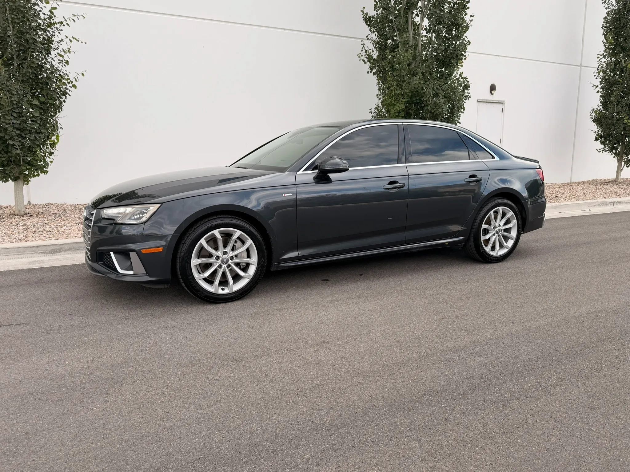 Used 2019 Audi A4 2.0T Premium w/ Convenience Package AWD/4WD image 5