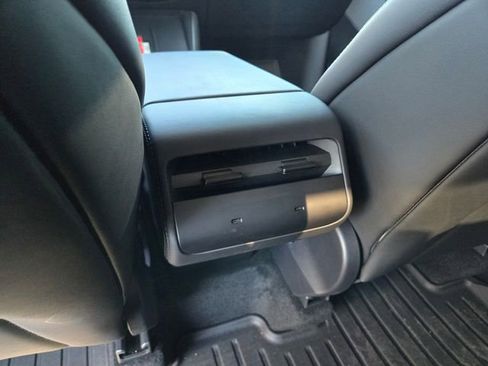 Used 2026 Tesla Model Y 2WD image 11