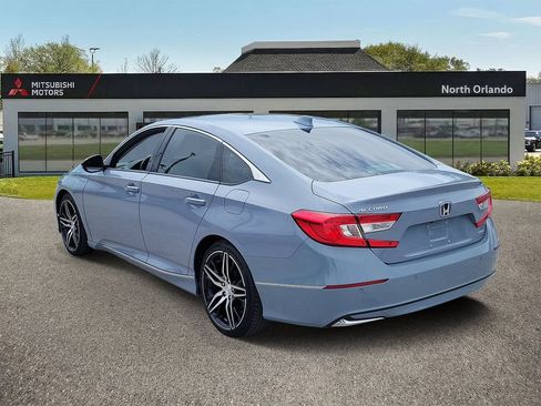 Used 2022 Honda Accord Touring image 2