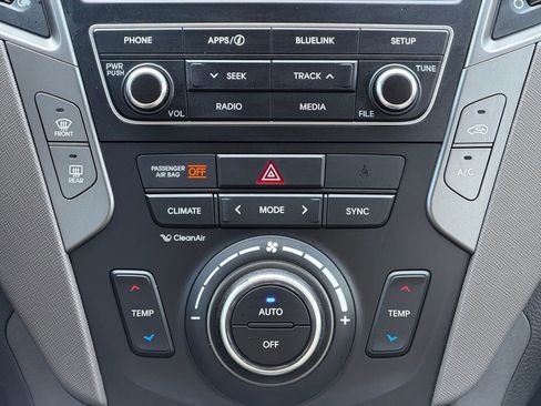 Used 2018 Hyundai Santa Fe Sport 2.0T FWD image 28