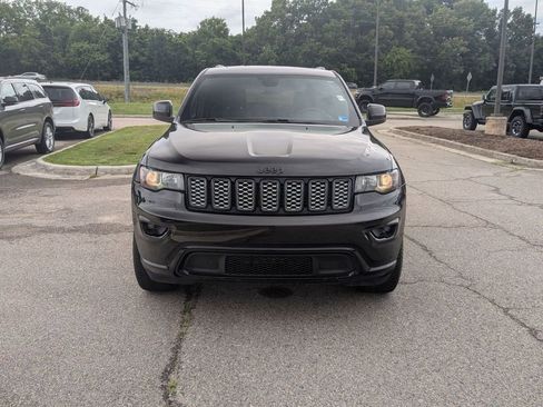 Used 2022 Jeep Grand Cherokee Laredo X AWD/4WD image 8