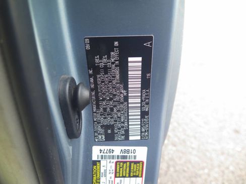 Used 2010 Toyota Sienna LE FWD image 14