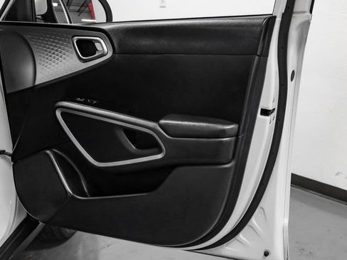 Used 2022 Kia Soul LX FWD image 36