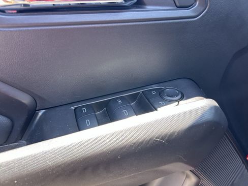 Used 2025 Chevrolet Colorado LT RWD image 14