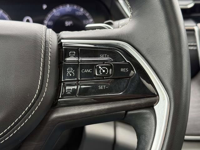 Used 2021 Jeep Grand Cherokee L Overland w/ Luxury Tech Group IV AWD/4WD image 26
