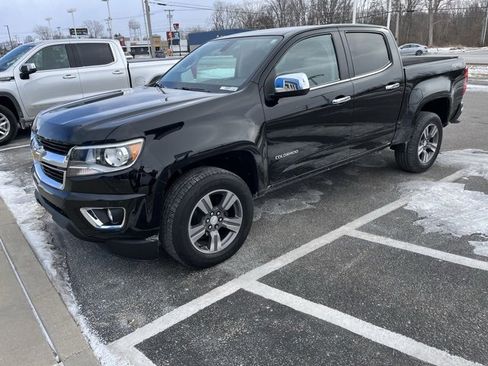 Used 2017 Chevrolet Colorado LT w/ Luxury Package, Chrome image 2