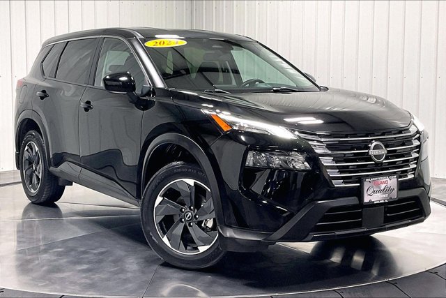 Used 2024 Nissan Rogue SV AWD/4WD image 3
