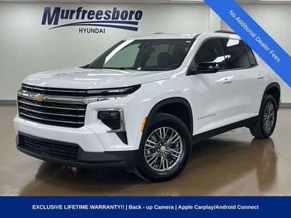 Used 2025 Chevrolet Traverse LT