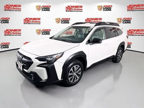 Used 2024 Subaru Outback Premium AWD/4WD image 13