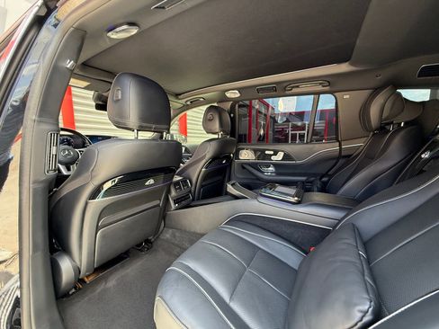 Used 2021 Mercedes-Benz Maybach GLS 600 4MATIC image 39