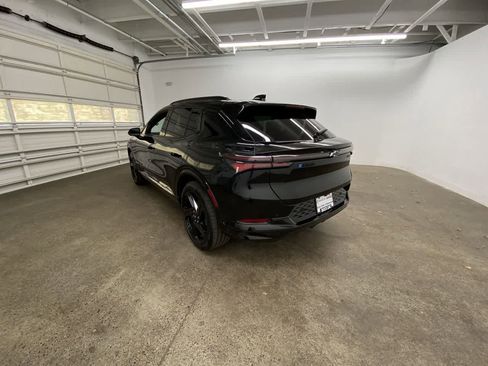 Used 2024 Chevrolet Equinox EV RS image 4