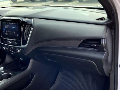 Used 2023 Chevrolet Traverse High Country FWD image 19