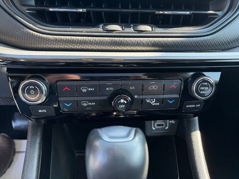 Used 2022 Jeep Compass Trailhawk w/ Sun and Sound Group image 26