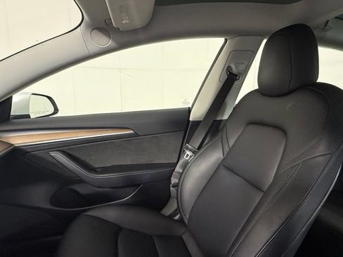 Used 2023 Tesla Model 3 Standard Range RWD image 16
