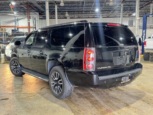 Used 2008 GMC Yukon XL Denali image 2