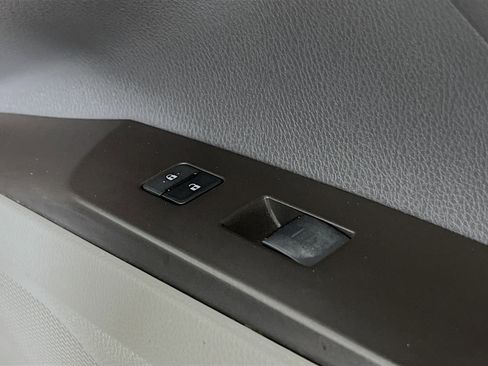 Used 2022 Toyota Camry SE image 32