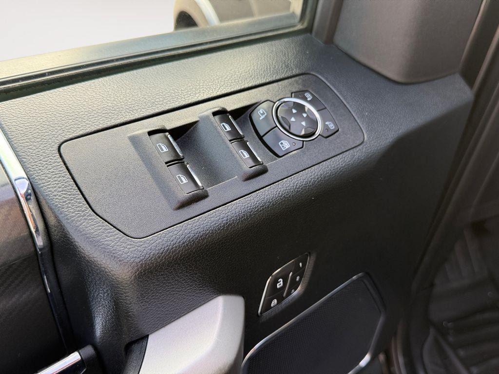 Used 2019 Ford F150 Lariat w/ Equipment Group 502A Luxury AWD/4WD image 21