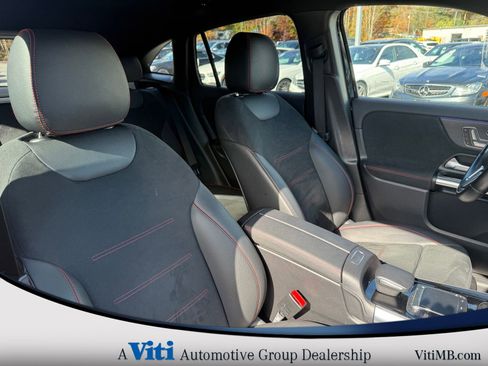 Used 2023 Mercedes-Benz GLA 250 4MATIC image 30