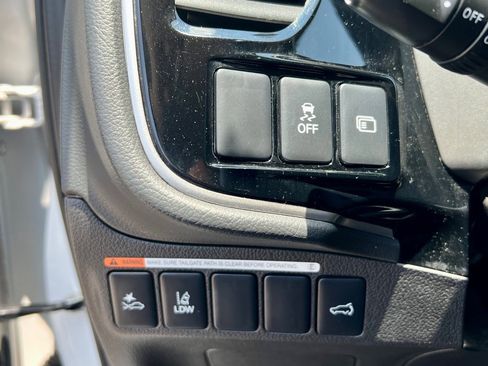 Used 2020 Mitsubishi Outlander SEL image 33