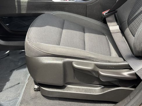 Used 2023 Chevrolet Bolt EUV LT image 27