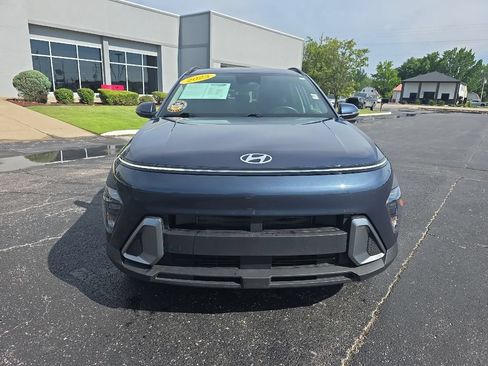 Used 2025 Hyundai Kona SEL FWD image 3