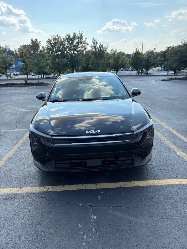 Used 2025 Kia K4 FWD image 2