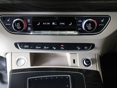 Used 2020 Audi Q5 Prestige AWD/4WD image 47