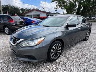 Used 2018 Nissan Altima 2.5 SV image 1