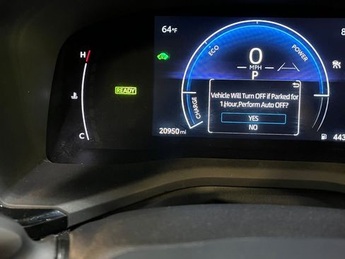 Used 2025 Toyota Camry LE image 39