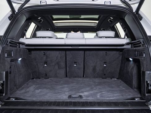 Used 2024 BMW X5 xDrive40i w/ M Sport Package image 27