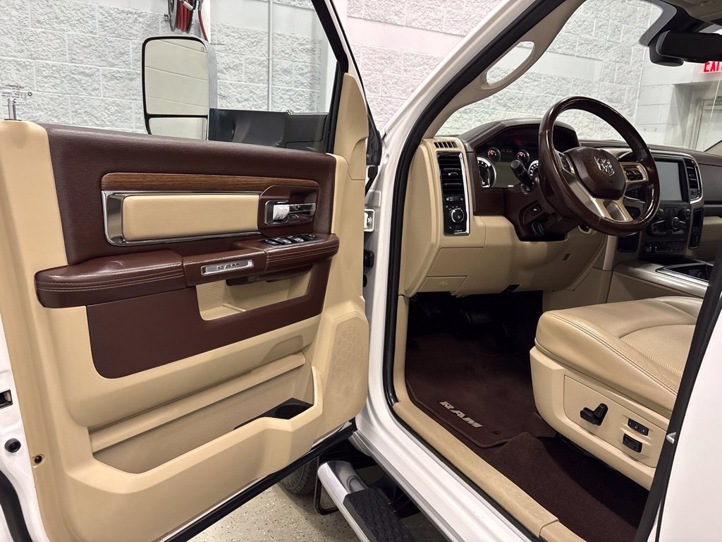 Used 2014 RAM 3500 Laramie AWD/4WD image 15