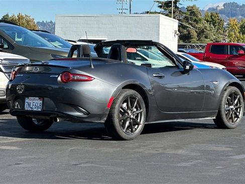 Used 2016 MAZDA MX-5 Miata Club image 4