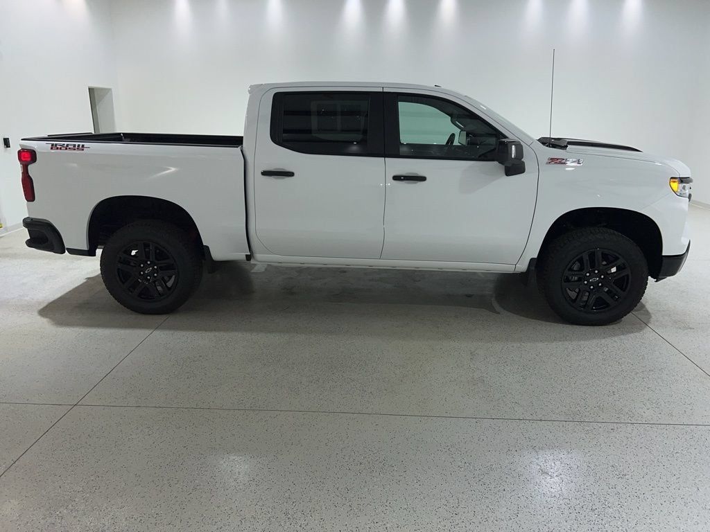 Used 2026 Chevrolet Silverado 1500 LT Trail Boss w/ LT Trail Boss Premium Package AWD/4WD image 6