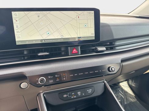 New 2026 Kia Carnival EX image 19