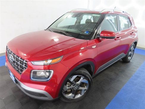 Used 2025 Hyundai Venue SEL FWD image 4