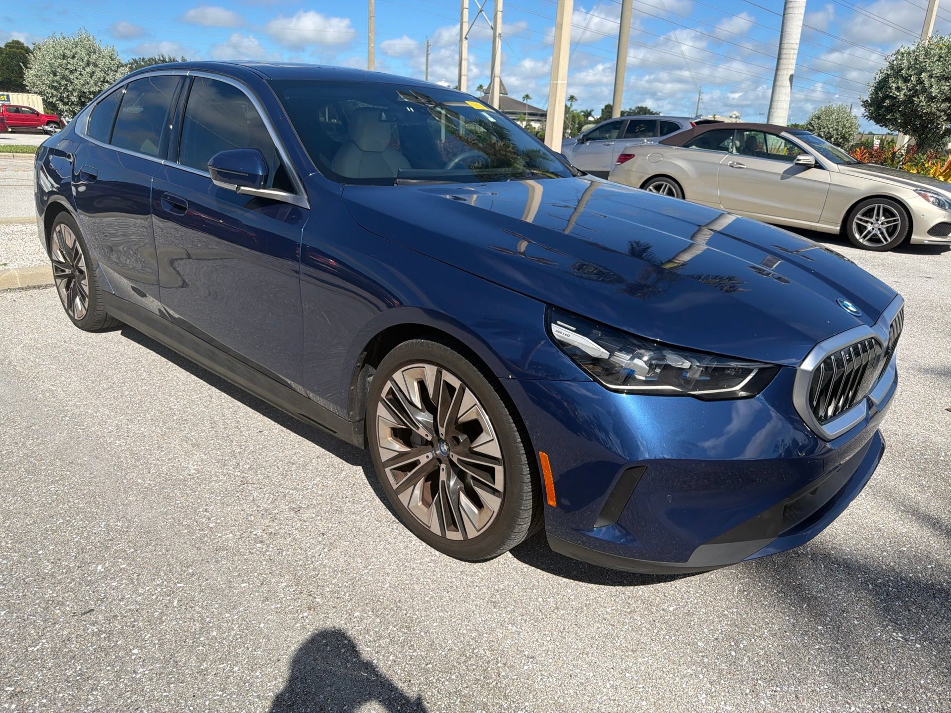 Used 2024 BMW i5 eDrive40i w/ Premium Package RWD image 6
