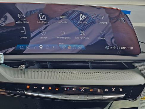 New 2026 Cadillac Optiq Sport 2 AWD/4WD image 28