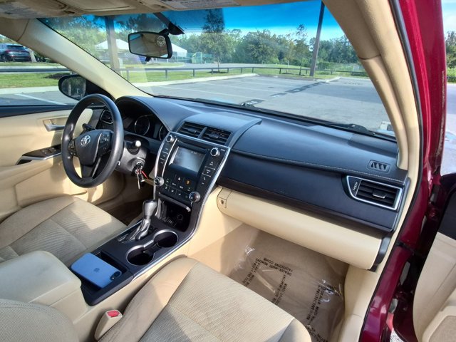Used 2016 Toyota Camry LE FWD image 21