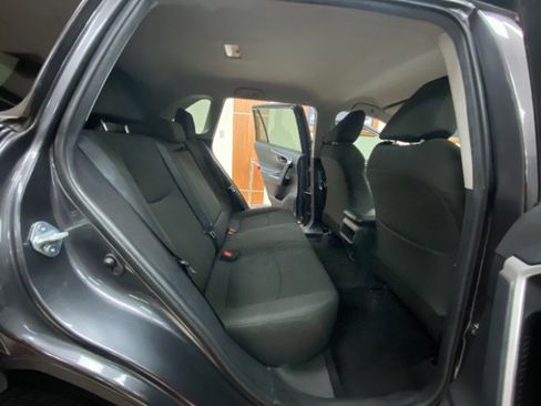 Used 2021 Toyota RAV4 LE image 20