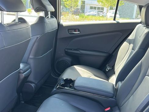 Used 2017 Toyota Prius Prime Advanced FWD image 23