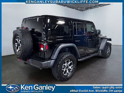 Used 2022 Jeep Wrangler Unlimited Rubicon w/ Cold Weather Group AWD/4WD image 5